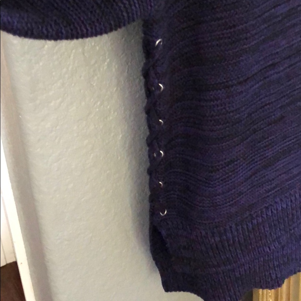 Sweater - Picture 3 of 5